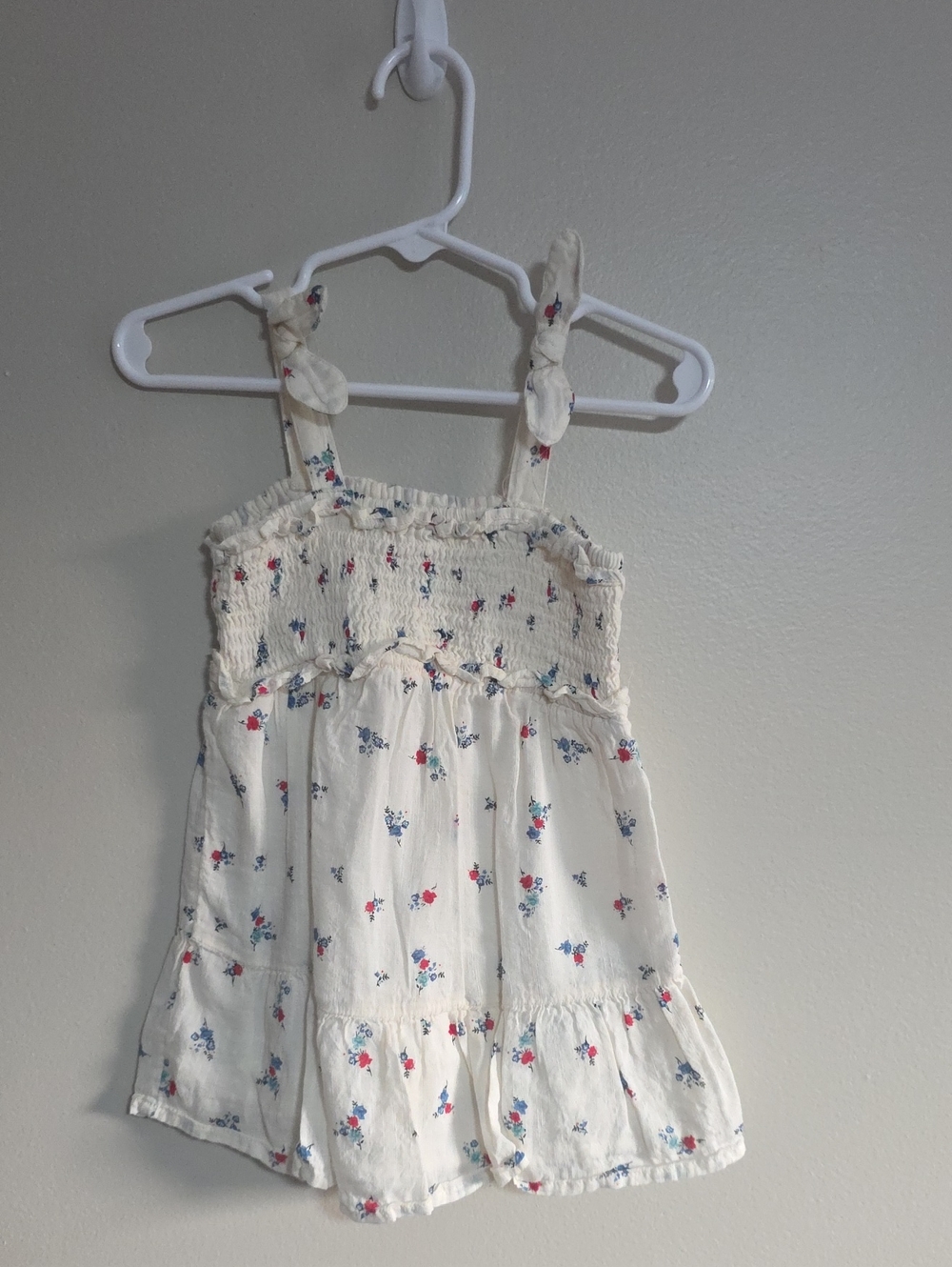 Old Navy Cream Floral Smocked Cami Top